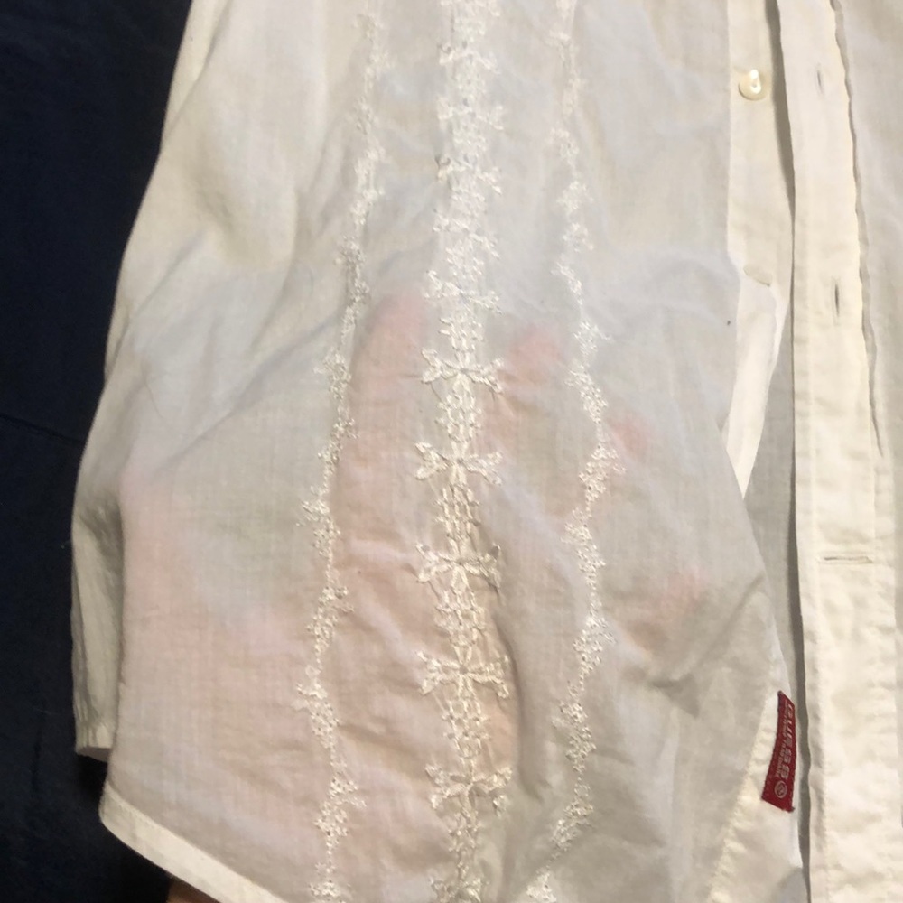 Tops - Picture 3 of 4